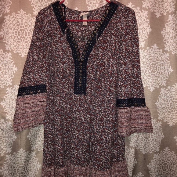 Knox Rose Dresses & Skirts - Floral Bell Sleeve Dress Size Large
